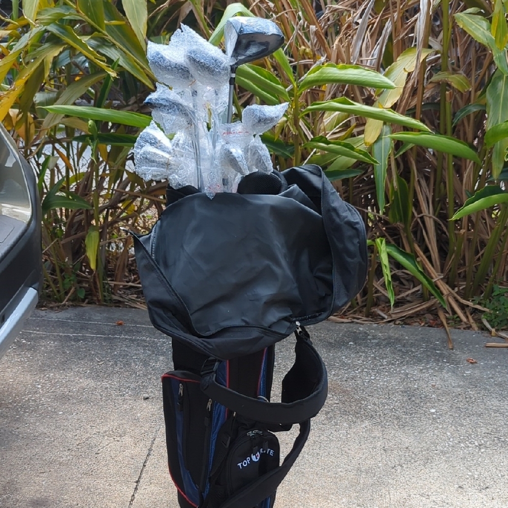 Top Flite Golf Club Set with Covers